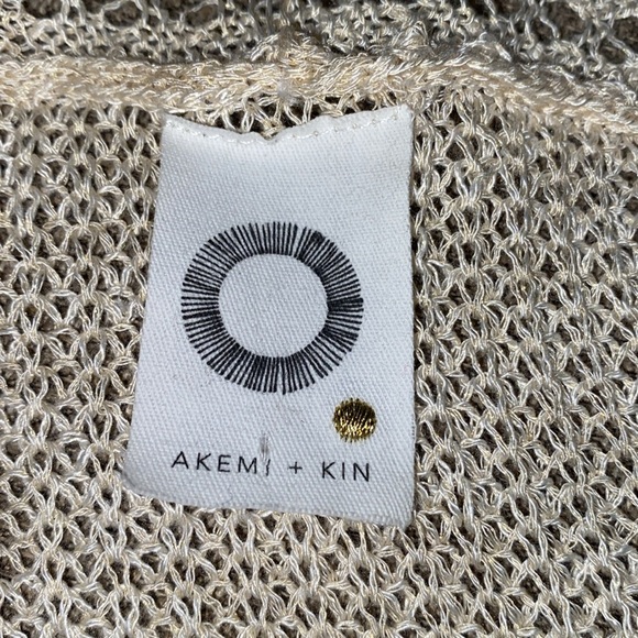 Akemi + Kin Elegant Lightweight knit cardigan - Picture 6 of 6